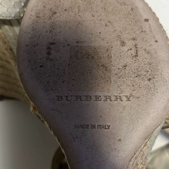Burberry Womens Beige Tan Leather Snake Embossed Wedge Sandals Size 35 - Picture 9 of 10